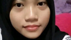 MILAH Hijab Anak Sekolah Maniak Ngocok