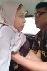 MAHASISWI Hijab Di Genjot Di Mobil