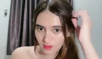 SANDRA DEWI Live Omek