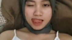 DEWI KIRAN Hijab SUkak Pamer