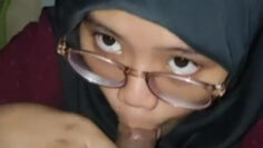 Disepong Kakak Hijab Sampai Crot Banyak