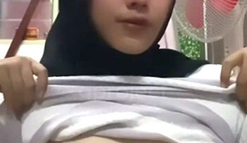 MBAK UUT Bogel Omek Totalitas