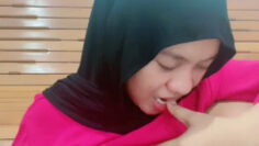 NONA HIJAB Di Kenyot Om Om